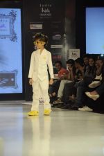 Kids walk the ramp for A Z Couture Show at Kids Fashion Week day 3 on 19th Jan 2012 (26).JPG